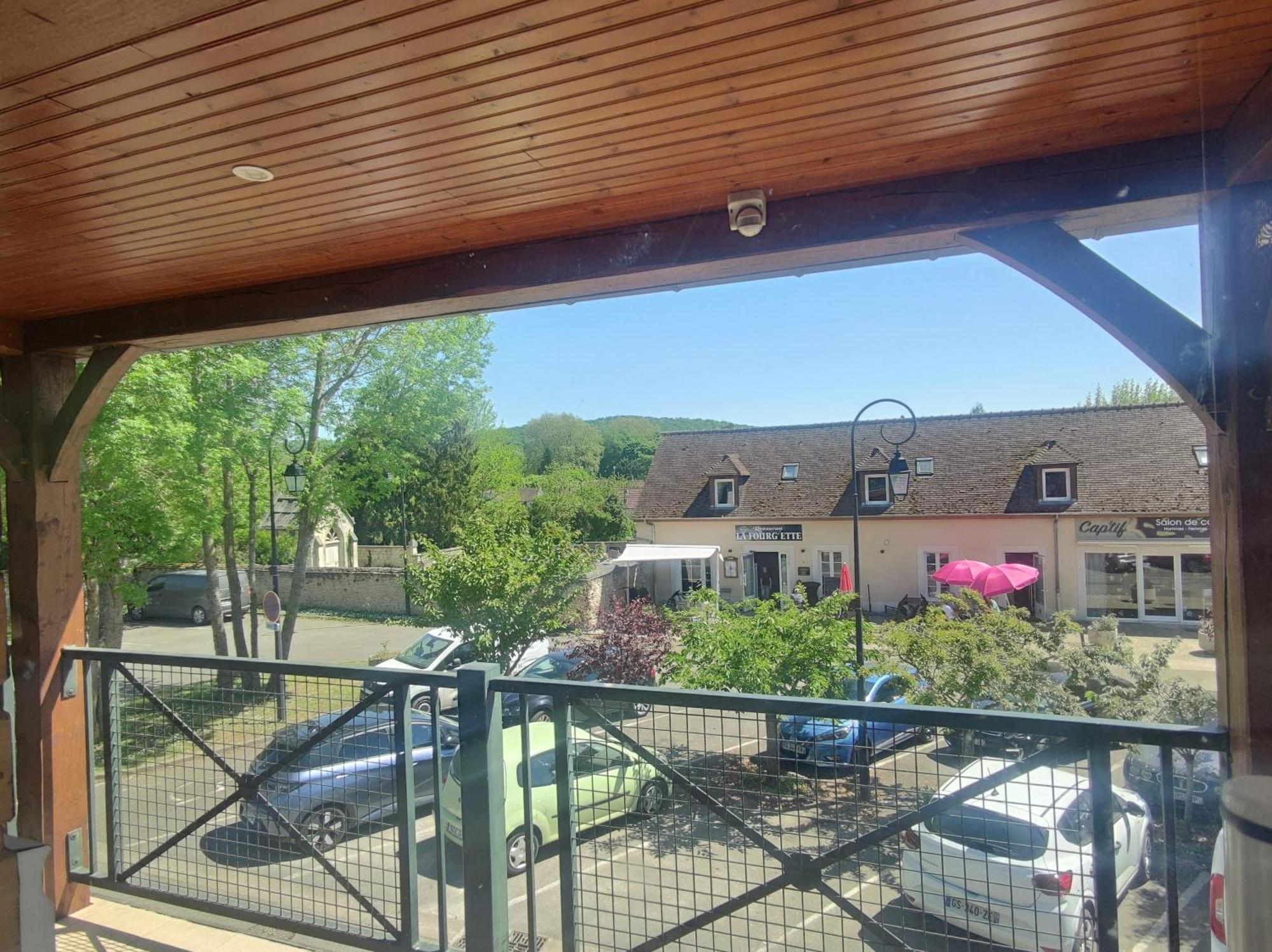 Au Fil De L'Eau & Gite "Le Jardin Du Moulin" Fourges Exteriör bild